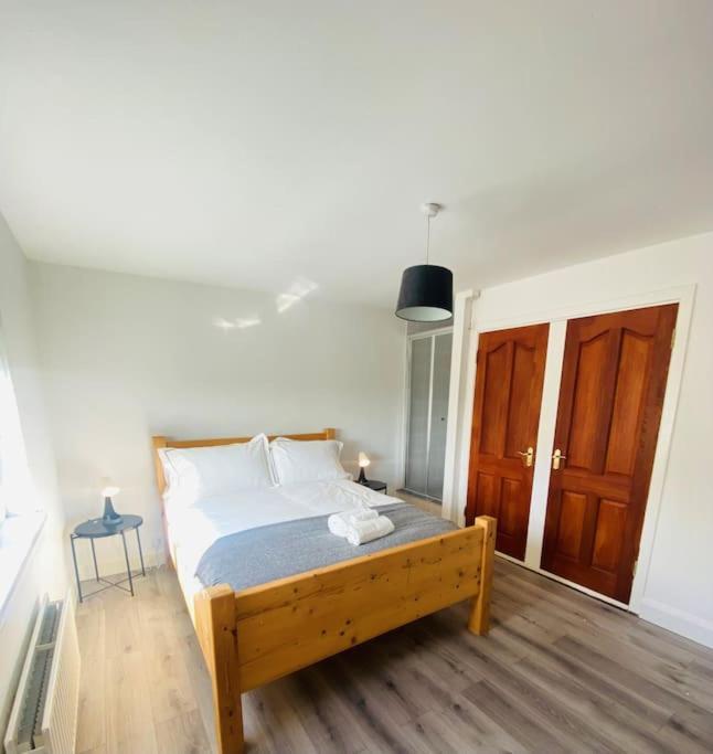 Valley Lodge 3 Bedroom Retreat In Craigantlet Hills Belfast Exteriör bild