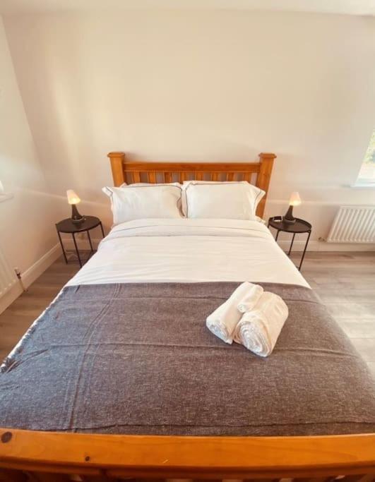 Valley Lodge 3 Bedroom Retreat In Craigantlet Hills Belfast Exteriör bild